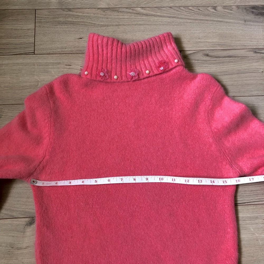 Women’s Vintage Pink Angora Turtleneck Sweater with Flower Pearl Accents size S - Picture 9 of 12